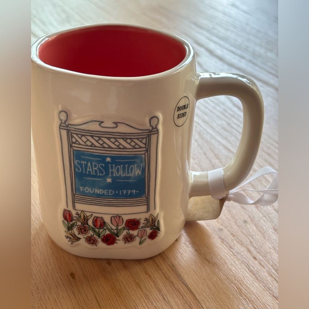 NWT Rae Dunn Gilmore Girls “I’d Rather Be in Stars Hollow” Mug